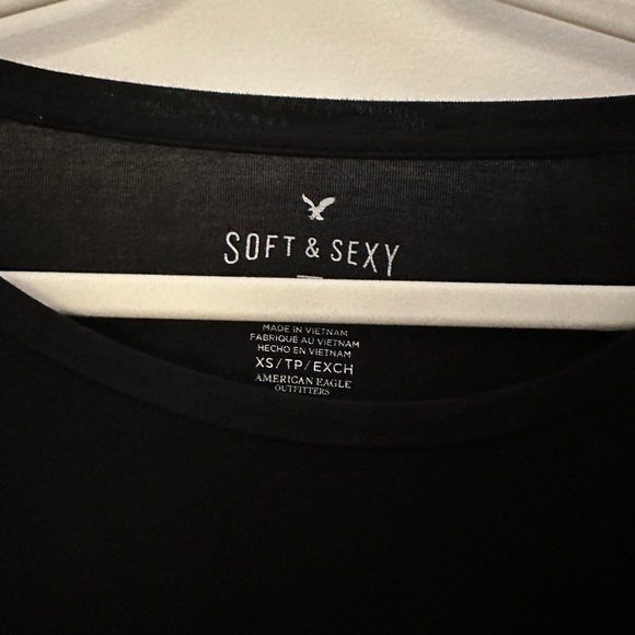 American Eagle Short Sleeve Pocket Tee (soft and sexy) - Picture 3 of 5